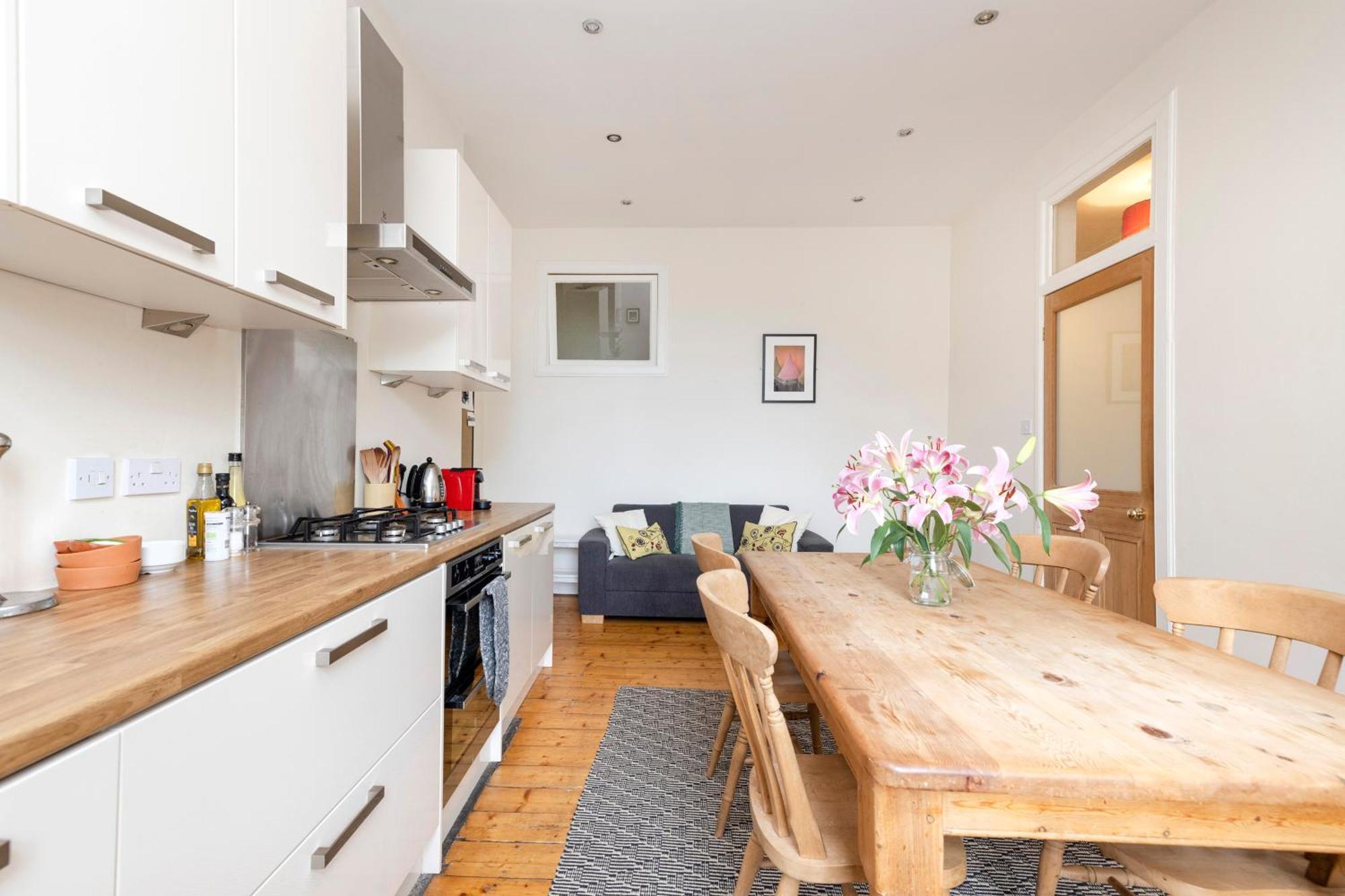 Tasteful 1-bedroom Near Meadows Apartment EDI